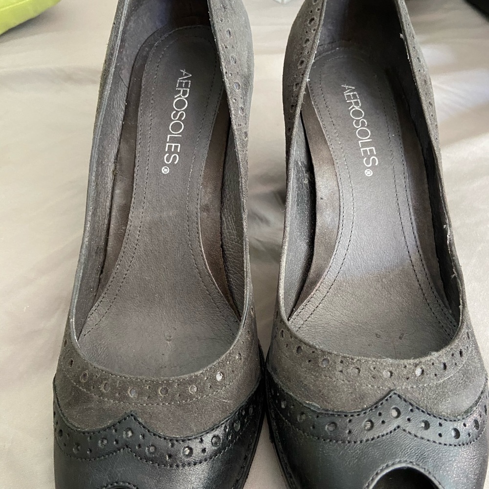 Grey peep toe  suede and leather shoes